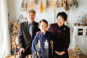 祖母　祖父　七五三　男の子　おじいちゃん　おばあちゃん　袴